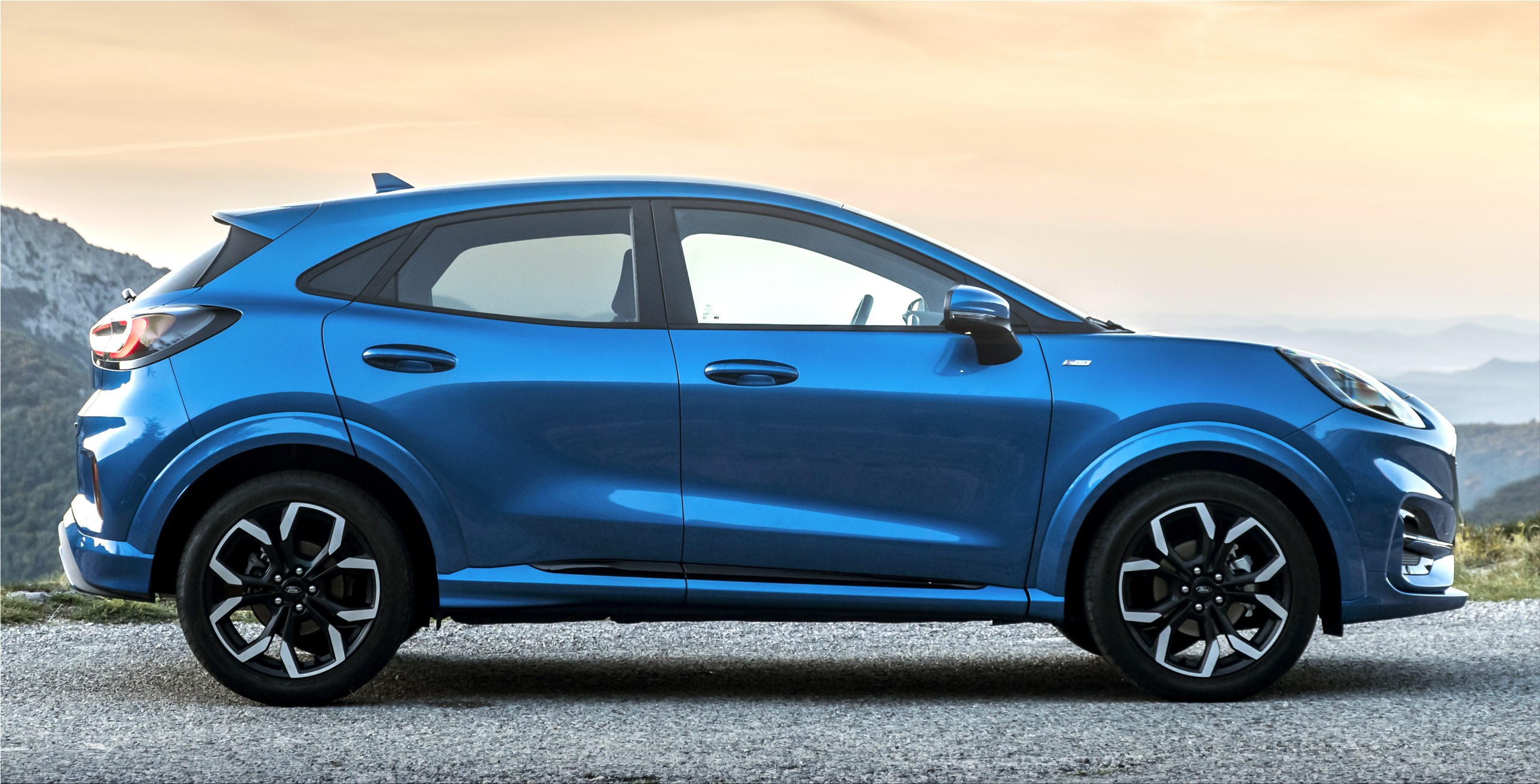 The Ford Puma and Ford Fiesta EcoBoost hybrid with a new automatic ...
