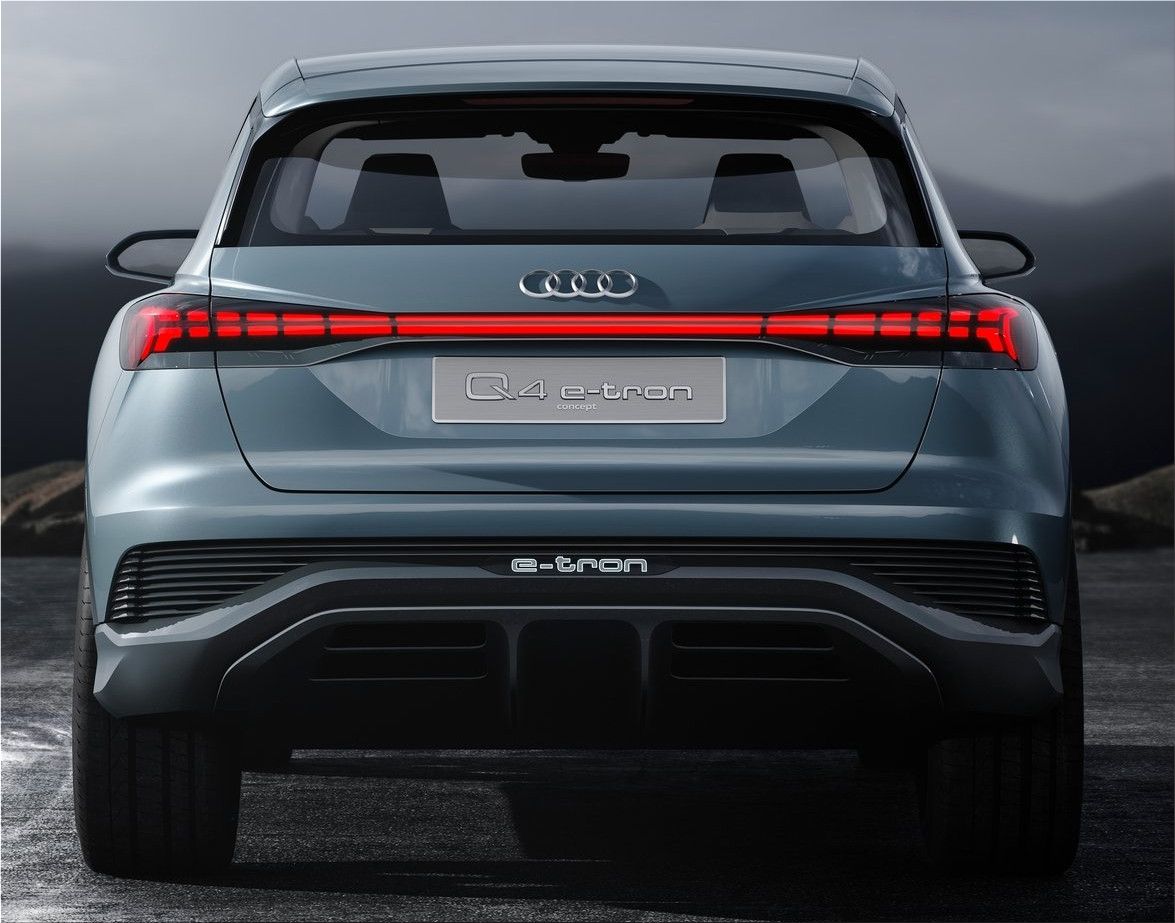 The new electric SUV Audi e-tron can be ordered at the SIAB 2018 | Car ...