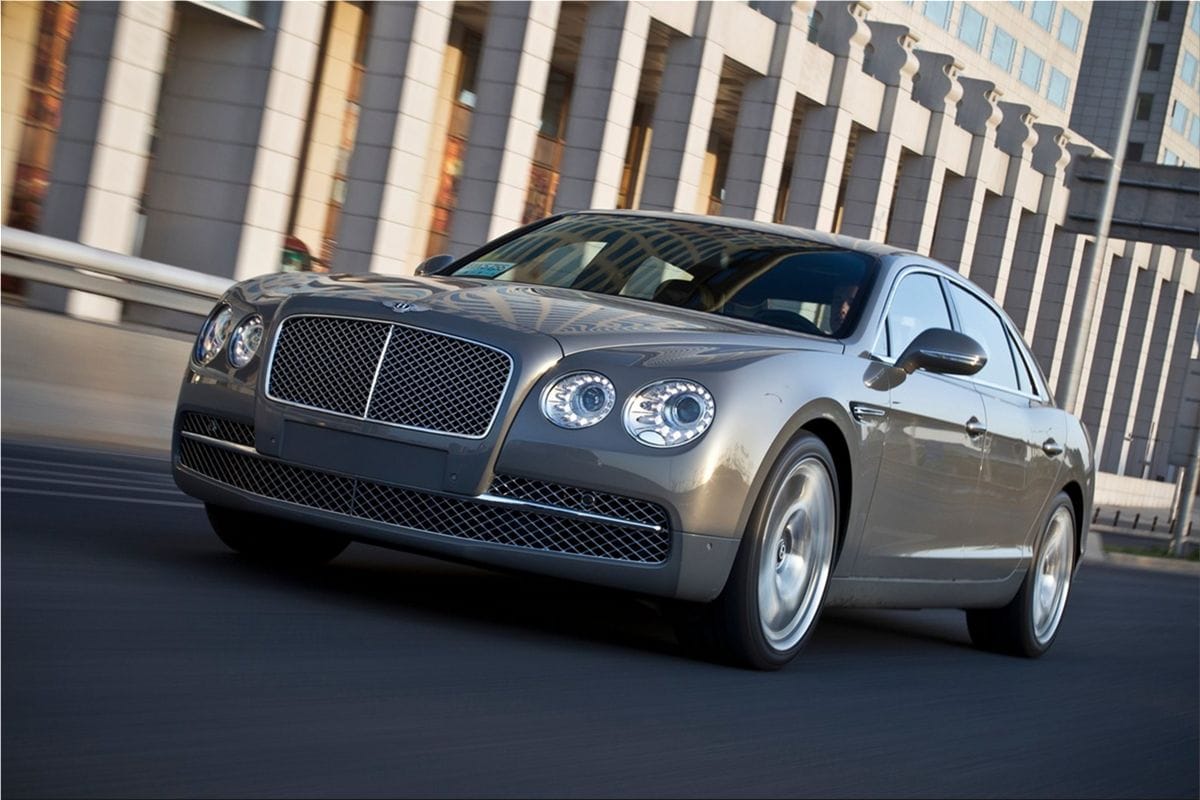 Премиальные авто фото The new Bentley Flying Spur in Geneva Car Division